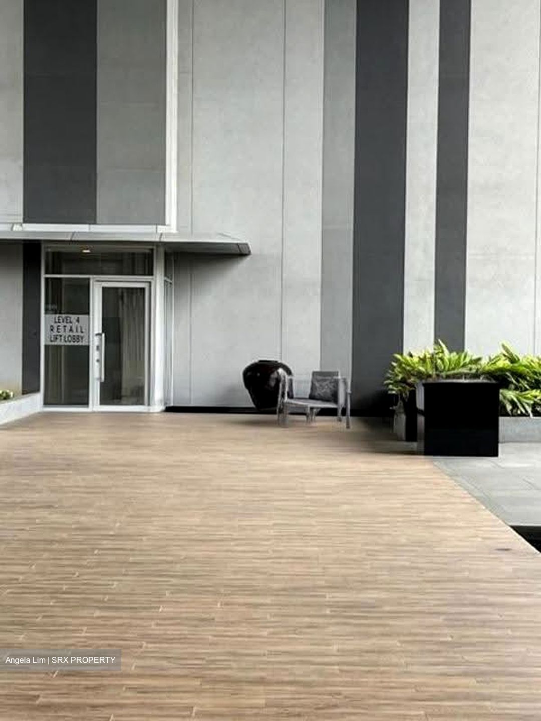 Arc 380 (D8), Office #612396371